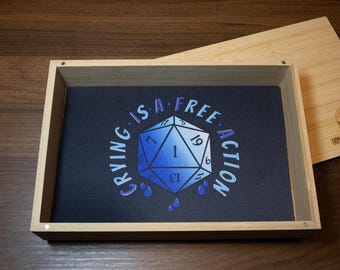 Gråt är en frigående bambutärningsbricka med magnetiskt lock