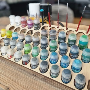 Paint rack for miniature painting / with integrated storage for spray cans, brushes and wet palette / birch wood