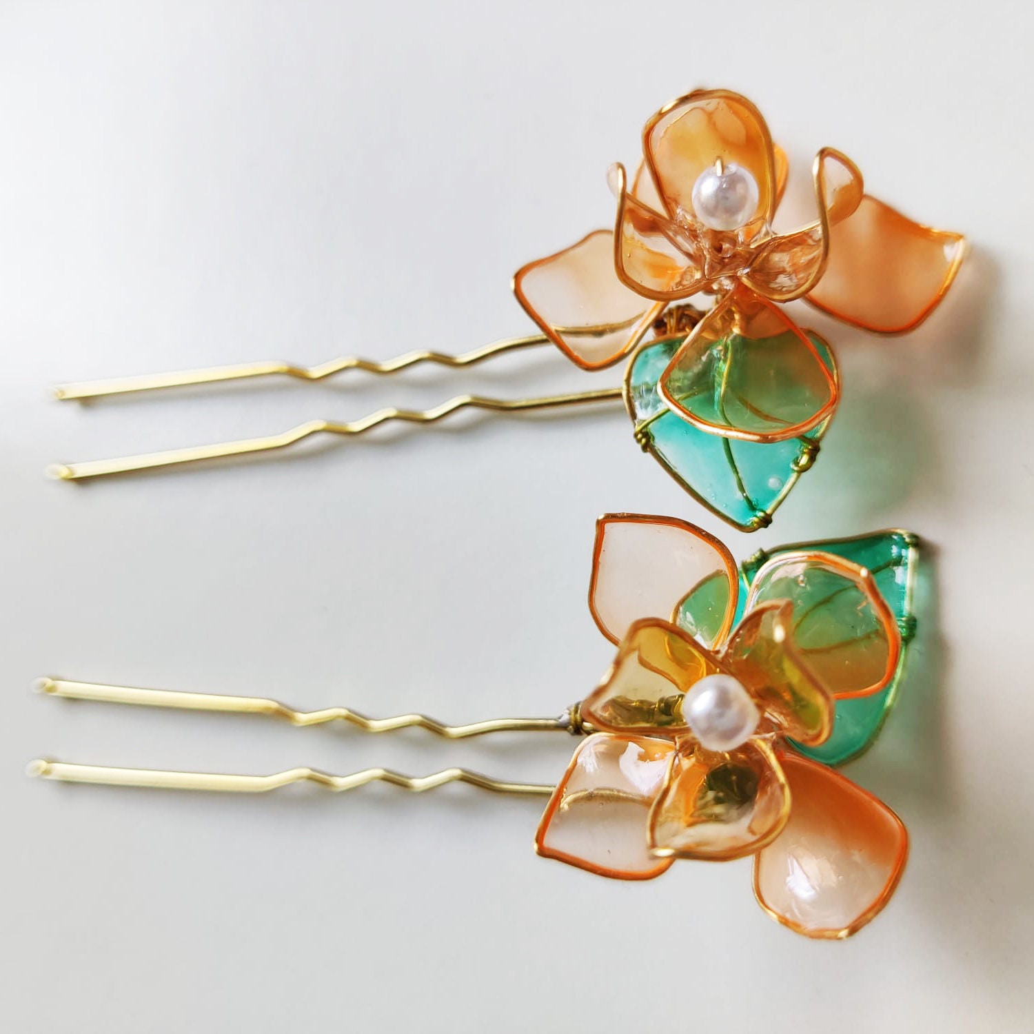 Resin Flower Hairpin Golden Green Accent Floral Design Etsy