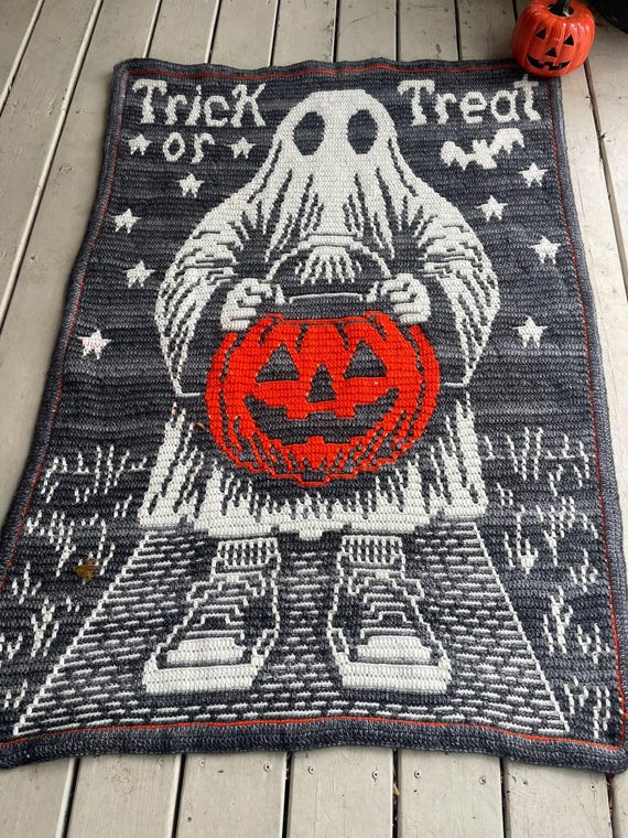 Trick or Treat Terror Overlay Mosaic Crochet Throw Blanket Pattern