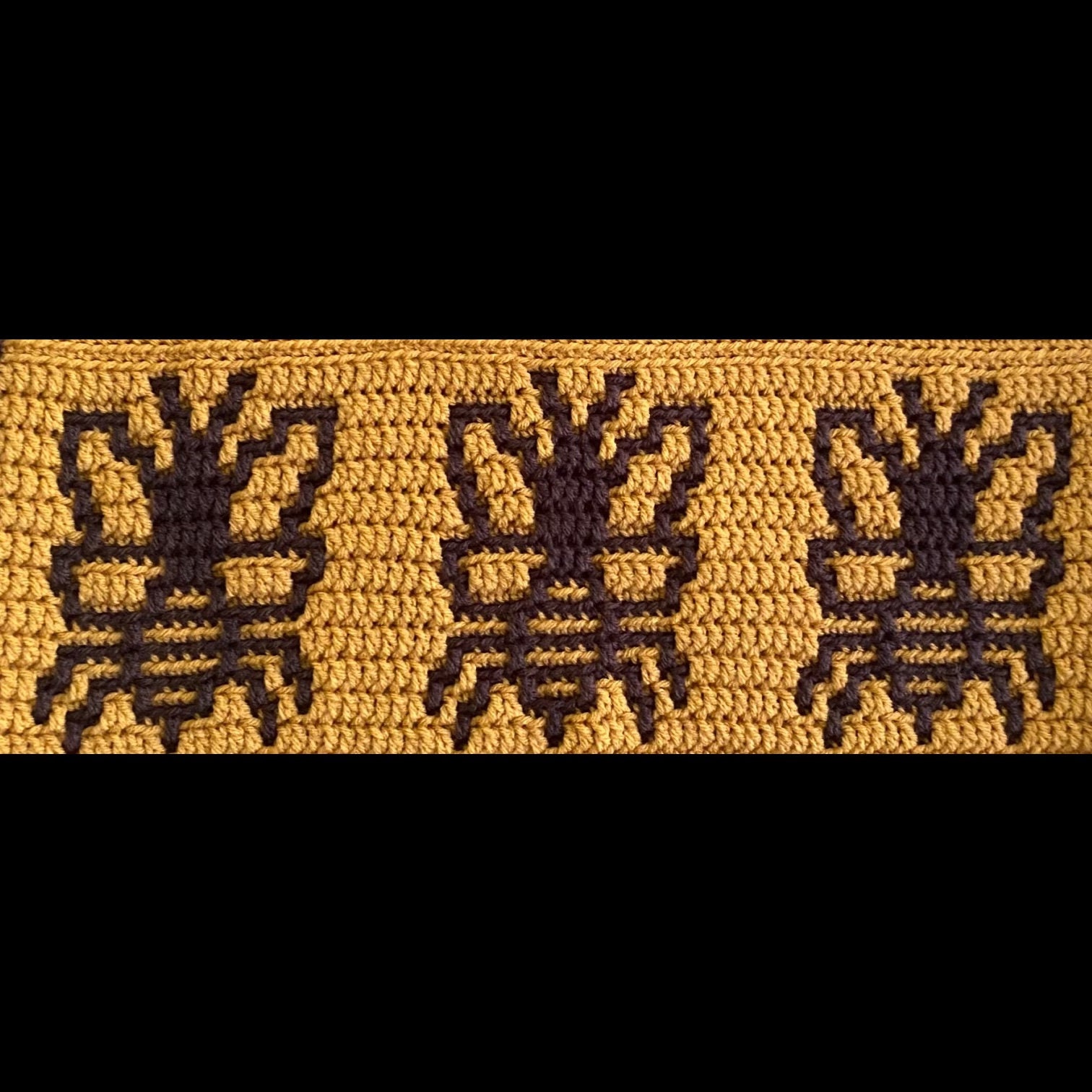 40 Mosaic Crochet Patterns: Boost Your Skills with Vibrant Designs 17 Bumblebees Overlay Mosaic Crochet