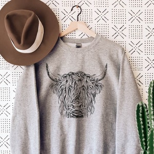 Highland Cow, Western Crewneck, Cow Sweatshirt, Highland Cow Shirt, Cow Shirts for Women, Cow Gifts, Highland Cow Sweatshirt, Cow Sweater