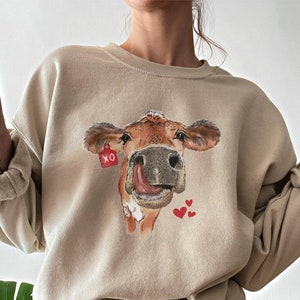 Cow Valentine Sweatshirt, Cow Sweatshirt, Farm Valentine, Valentines Sweatshirt, Valentines Day, Western Valentine Sweatshirt, XO Sweatshirt