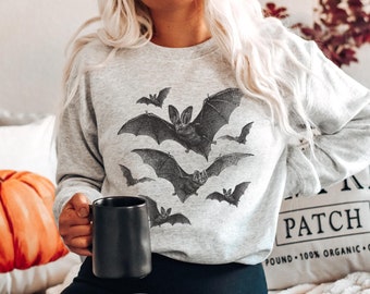 Bat Sweatshirt, Halloween Crewneck, Goblincore Clothing, Gothic Clothing, Dark Cottagecore, Vintage Gothic Vampire Bat Sweatshirt, Witchy