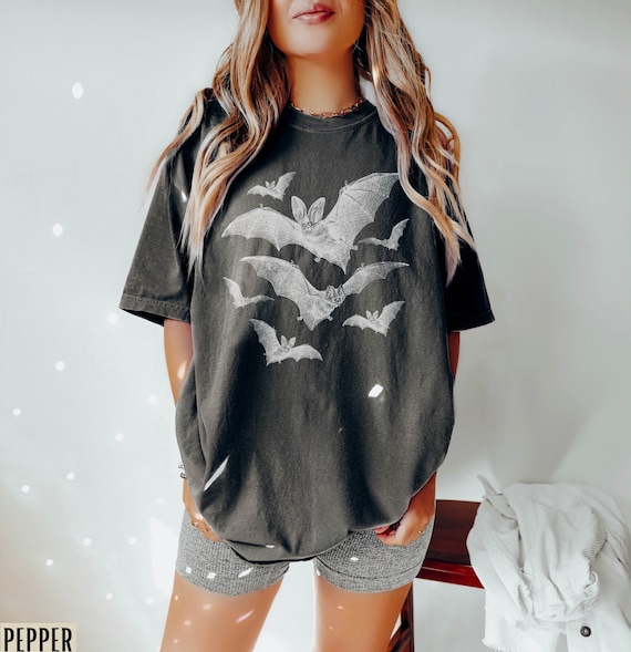 Bat Shirt Comfort Colors® Halloween Shirt Goblincore Shirt Bat Tshirt Witchy Shirt Spooky Shirt Vintage Gothic Vampire Bats Tee