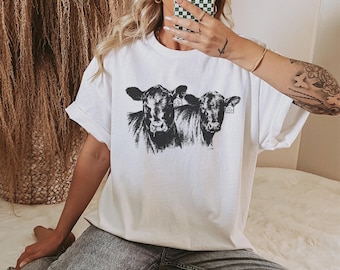 Cow T Shirt, Cow TShirt, Farm Girl Shirt, Vintage Western Wear, Country Shirts, Cow Shirt, Western Shirt, Animal Shirt, Farming Shirt, Cows