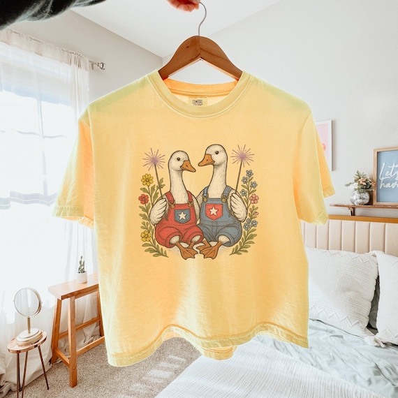 Patriotic Goose 4th of July Shirt Cropped Boxy Tee Retro Fourth of July Comfort Colors® Crop Shirt Womens Patriotic Tee American Goose Shirt