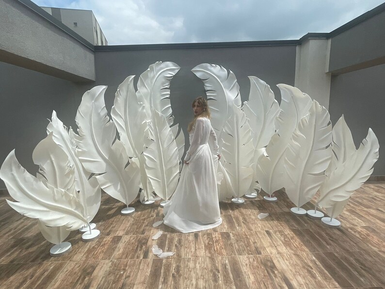 Giant Feathers White Feathers Wedding Decor Large Feathers Etsy