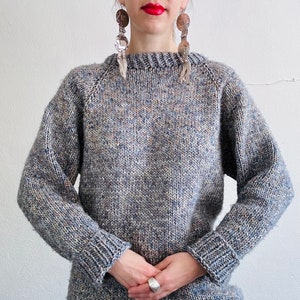 80s Vintage Oversized Sweater, Medium, Handknit Light Blue Heathered Chunky Fishermans Long Pullover Handmade image 3