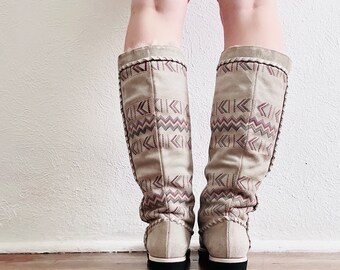 [24FW] NOTHING WRITTEN★Suede Moccasin Boots スエードブーツ Aspen LiteSole Moccasin Boots Nubuck Leather - Men – Espiritu