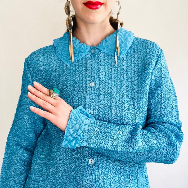 90s Turquoise Crinkle Jacket, Large, Y2K Vintage Blue Pleated Textured Peter Pan Collar Long Sleeve Blouse Shirt Lightweight image 2