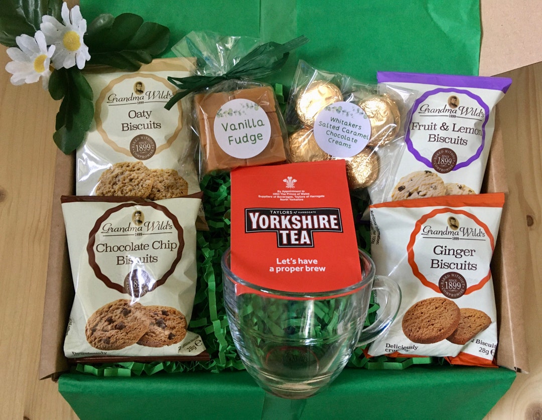 Yorkshire Tea & Biscuits Hamper Tea Gifts Afternoon Tea Chocolates