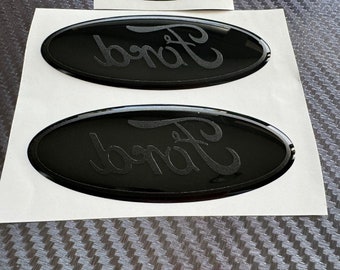 3er Set Gelbeschichtete Ford Fiesta / Focus Logo Overlays Emblem Schwarz auf Schwarz