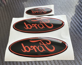 Set di 3 sovrapposizioni di emblemi rivestiti in gel con logo Ford rivestiti in gel Fiesta / Focus nero/rosso