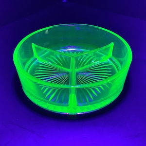 VTG Green Uranium 3 Section Starburst Base Candy/Relish Dish