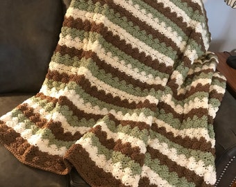 Earthtone Crochet Throw: Shell Stitch Acrylic Throw Blanket