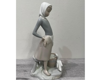 Lladro Milkmaid Girl with Milk Pail and Goose Figurine 4682 Matte 1970
