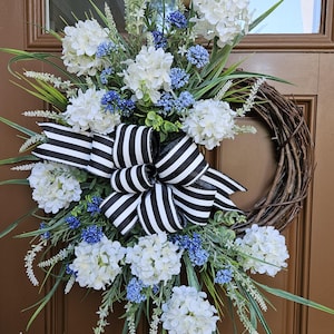White hydrangea wreath with black and white bow, Blue and white floral wreath for front door or porch, Everyday wreath, Summer wreath, Gift
