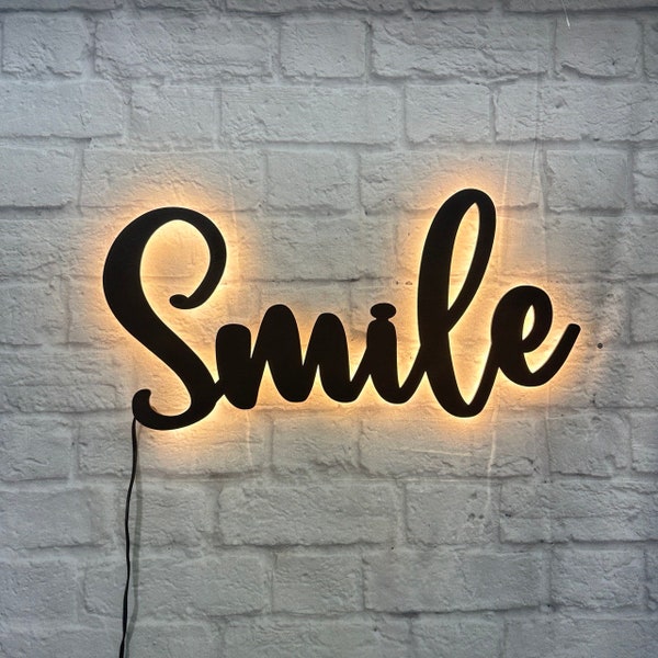 Smile 3D Schriftzug aus Holz mit LED Beleuchtung Geschenk für Geburtstag Wanddeko Kinderzimmerdeko Wohndekor Wandkunst positive Gefühle