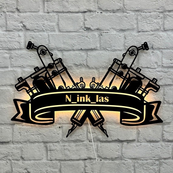 personalisiertes Geschenk für Tattoo Meister Master Tätowierer Tattoostudio Wanddeko Tattoomaschine Salon Geburtstag Jubiläum Firmenlogo