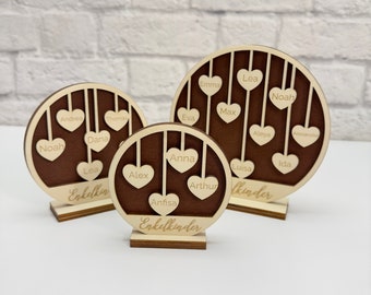 dekorativer Holzständer mit Personalisierung Herzen mit Gravur individuelles Geschenk für Eltern Großeltern Oma Opa Enkel Freunde Liebe