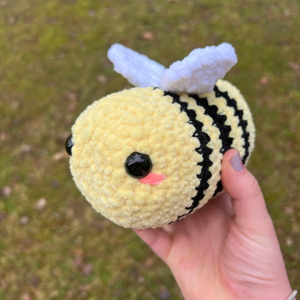 Bee crochet pattern