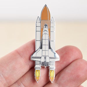 Space Shuttle Enamel Pin Lapel Brooch - NASA Scientist / Astronaut Aerospace Gift