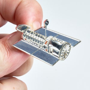 Hubble Space Telescope Enamel Pin Lapel Brooch - NASA Scientist / Astronaut Aerospace Gift