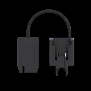 Könnte beinhalten: Ein schwarzer Röntgenstrahl-Sensorhalter mit einem gebogenen Kabel, das zwei rechteckige Komponenten verbindet. Eine Komponente hat einen Schlitz, die andere einen Clip und zwei Stifte. Der Hintergrund ist schwarz.