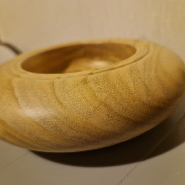 Tulip wood ornamental bowl