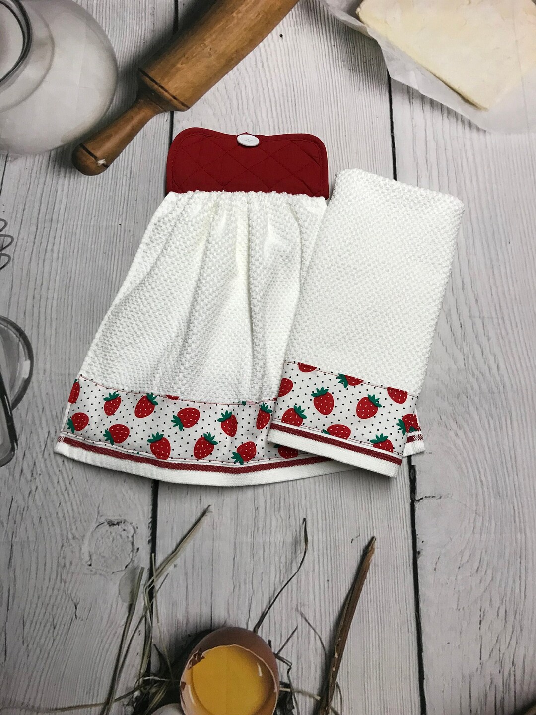 Strawberries Kitchen Towels, Farmhouse Kitchen Towels, Country Kitchen Towels, Red and White