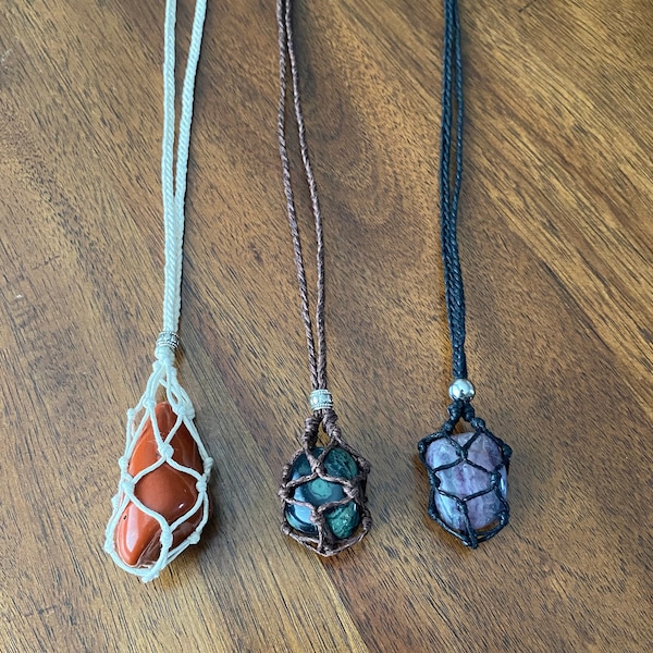 Interchangeable macrame crystal pouch necklace