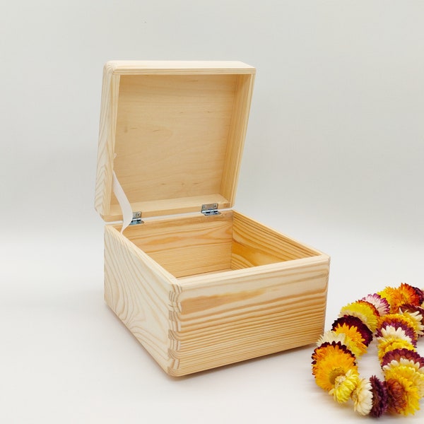 Boîte carrée en bois | Boîte en bois inachevée | Coffre en bois | Boîte à bijoux | Boîte en bois avec couvercle et charnières | Boîte de rangement moyenne | Coffret cadeau en bois
