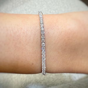 Lab Grown Diamond Tennis Bracelet: 9K White Gold, 2.87 ct VVS Clarity