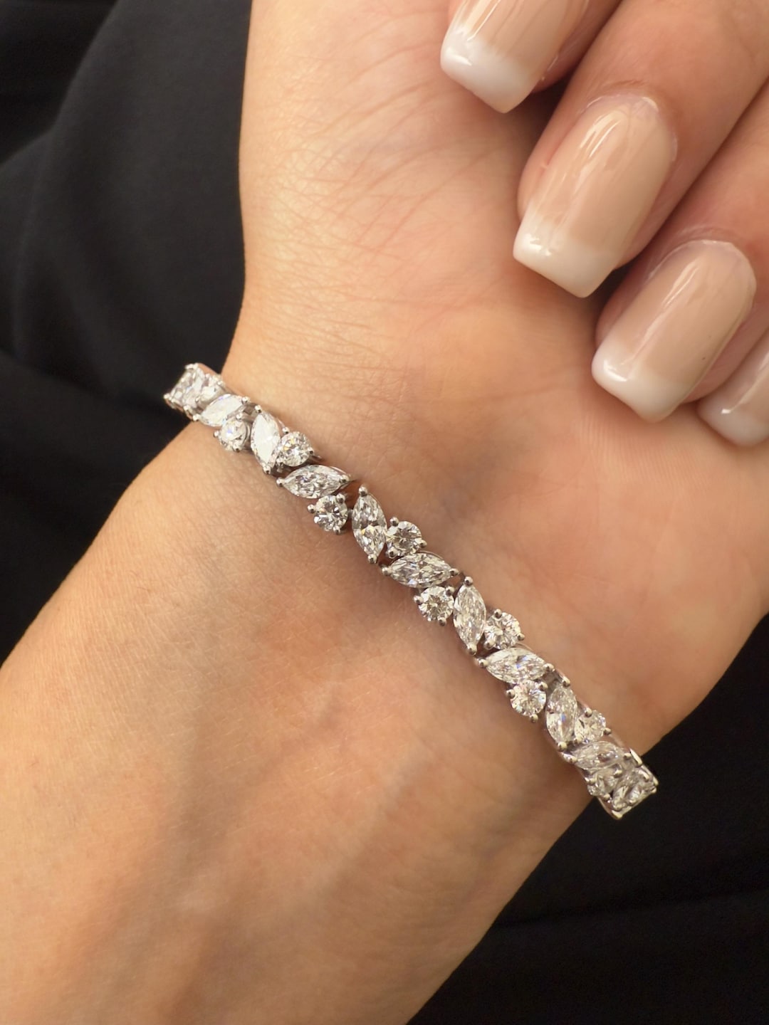 Bracelet Vintage Imposant 3 Rangs De Cristaux Taillés - Couleur Argent - Occasion En Bon état