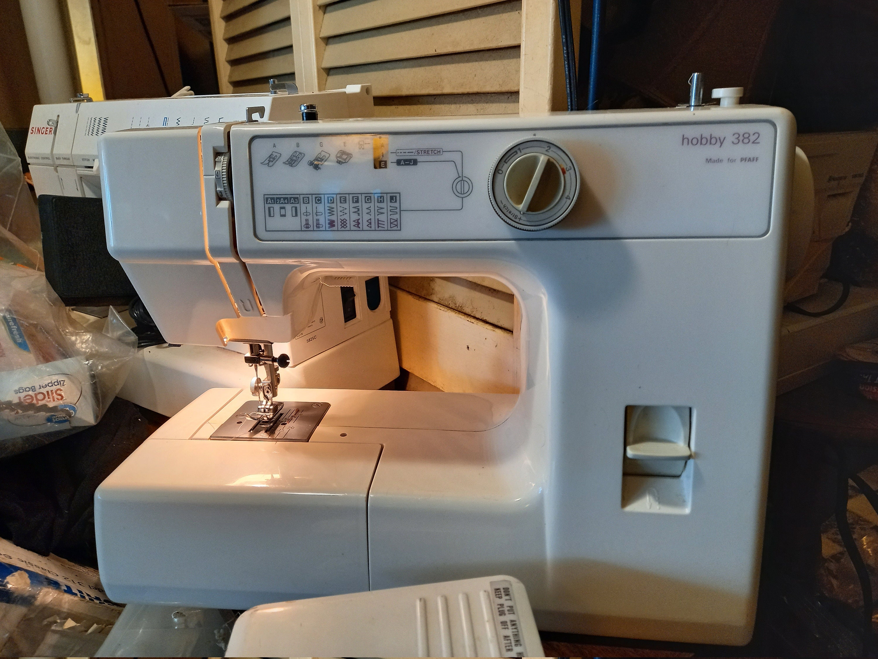 Pfaff Sewing Machine and Case Etsy