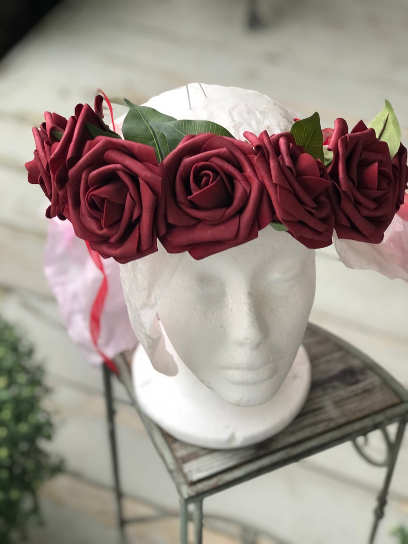 Red rose crown image 3