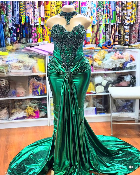 best fabric for mermaid dress Mermaid Wedding Dress Silhouette  Darianna Bridal