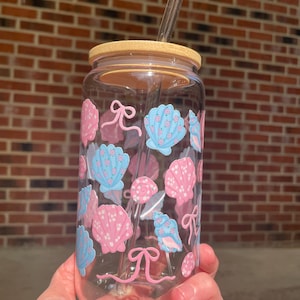Coastal Seashells & Bows Glass Tumbler, 16oz Iced Coffee Cup, Bamboo Lid And Straw, Cute Summer Tumbler, Cute Glass Tumbler, Gifts For Her