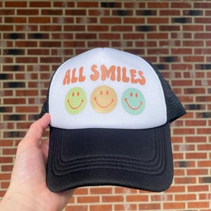 All Smiles Trucker Hat, Retro Smiley Face Hat, Positive Vibes Cap, Aesthetic Trucker Hat, Cute Summer Hat, Cute Trucker Hat, Beach Hat