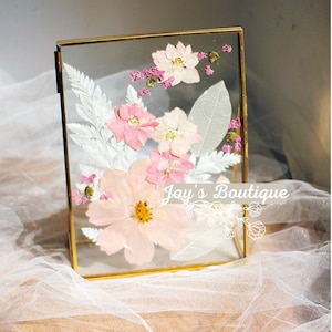 Pressed Flower Frame | Custom Pressed Flower Art | Dried Flower Art | Handmade Wall Decor | Wedding Decor | Christmas GIft - Gift for Her
