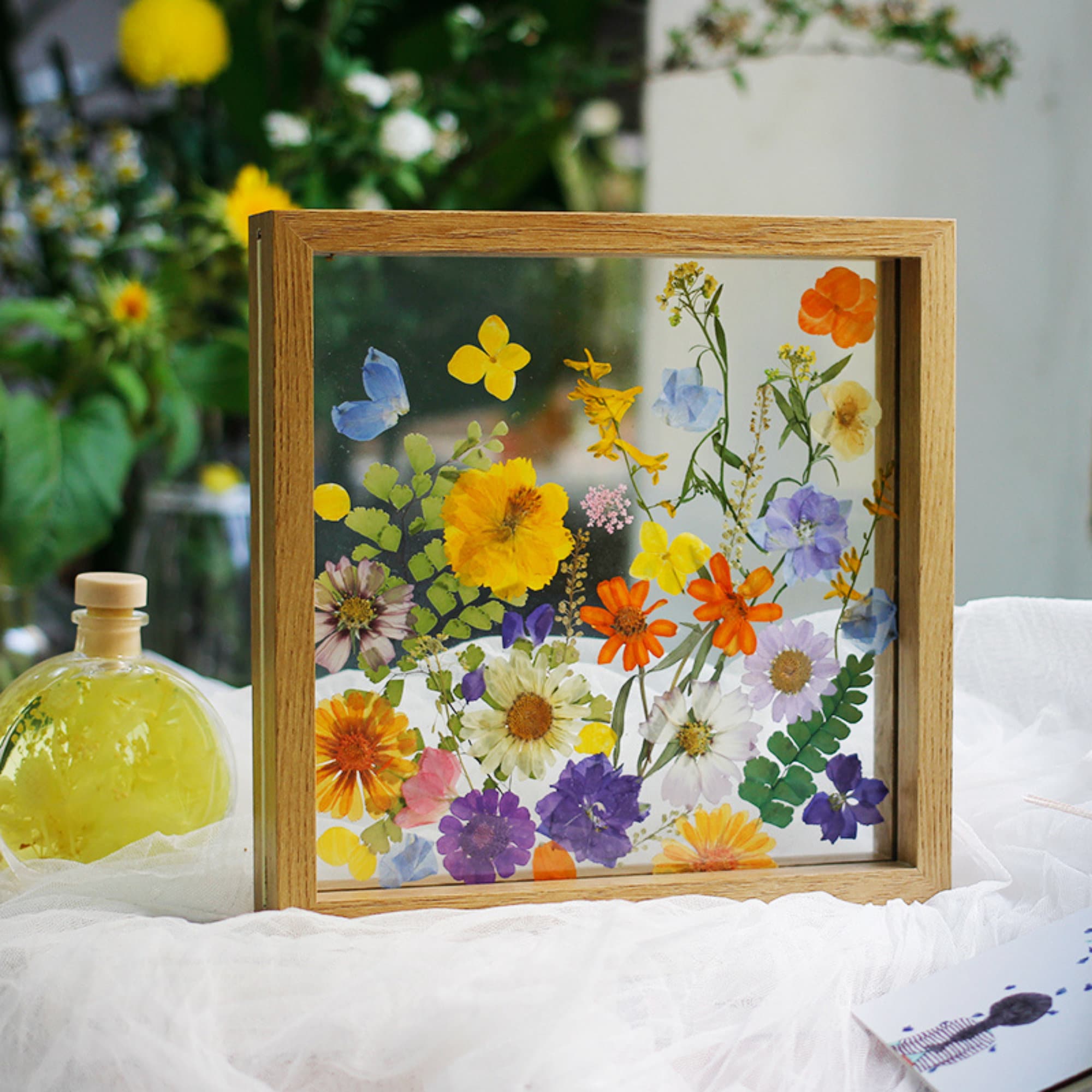 Ensemble de fleurs sauvages séchées : fleurs vintage pressées