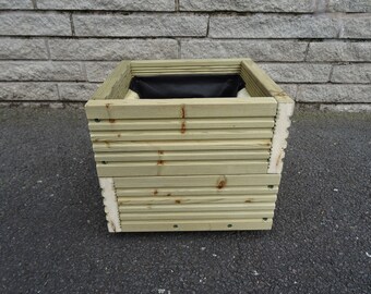 Wooden Square Planter 11.5"