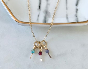 Collar con dije de piedra de nacimiento personalizado, regalo para mamá, abuela o hija, pequeño colgante personalizado, regalo de joyería para esposa, regalo de aniversario