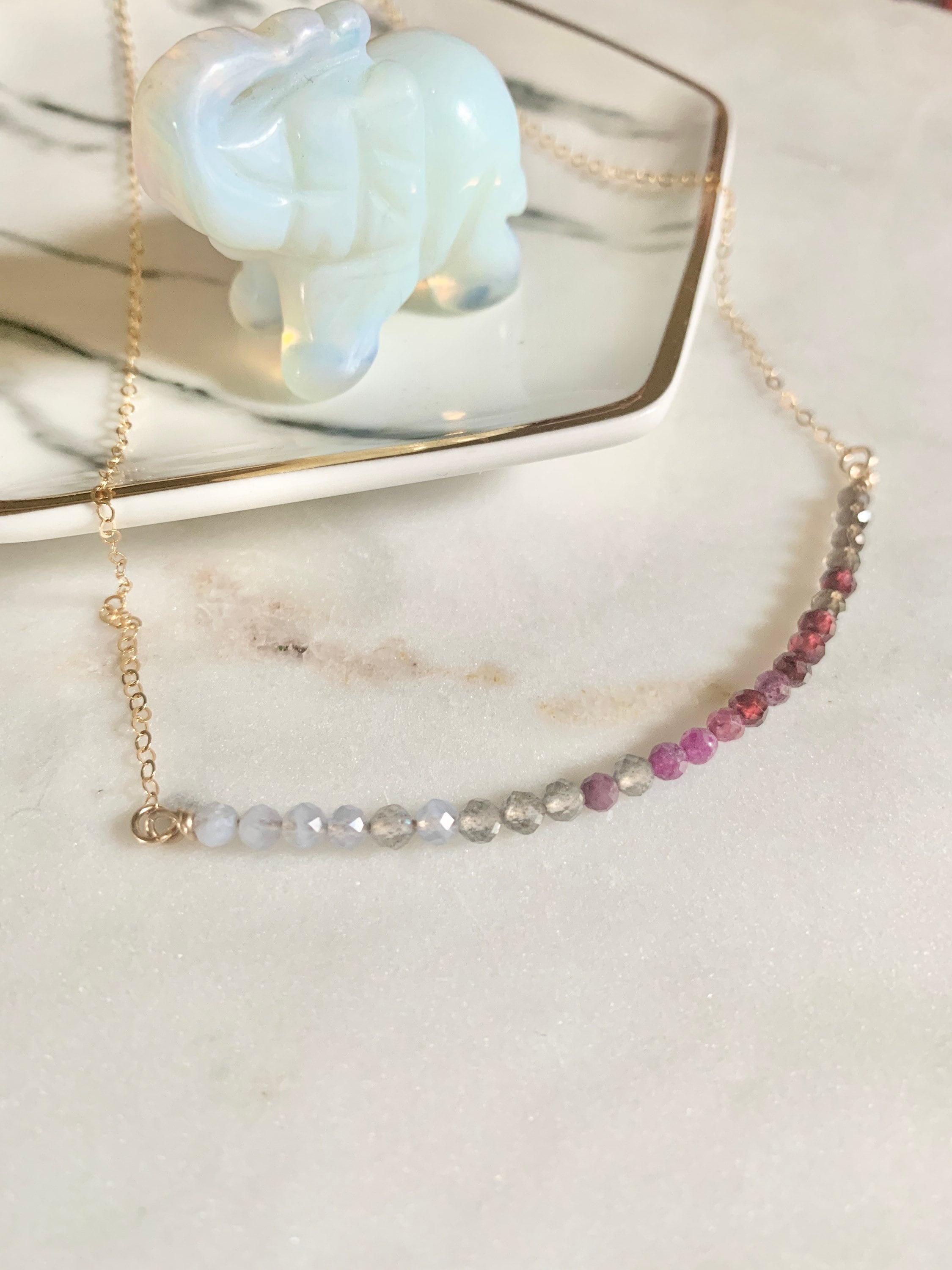 本物のクリスタル付き山羊座ネックレス、彼女への1月の誕生日