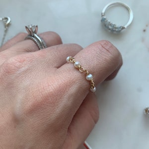 Freshwater Pearl Chain Fidget Ring, June birthstone ring, Seed Pearl Ring, 14k gold filled spinner ring, Skin Picking Anti-Anxiety Ring