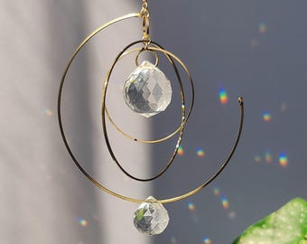 Acchiappasole OMEGA: acchiappasole in cristallo e ottone | Decorazione bohémien per la casa da appendere per un'atmosfera magica, realizzata a mano in Francia