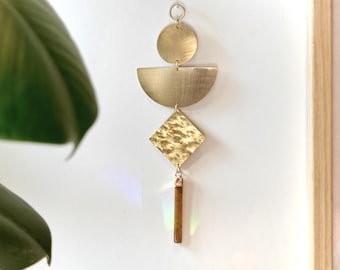 TALISMAN III Wanddekoration: Wandbehang aus strukturiertem Messing und Naturstein | Geschenkidee für Zuhause | Moderne, handgefertigte Dekoration