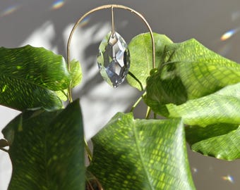 Acchiappasole per piante LILY: decorazione per piante da interno in ottone e cristallo | Supporto arcuato per piante, riflessi arcobaleno, realizzato a mano in Francia