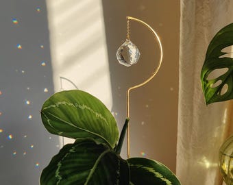SOLSTICE Portapiante: Decorazione minimalista giapponese per piante | Scultura Wabi-sabi in ottone e cristallo, realizzata a mano in Francia